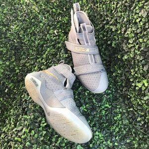 Lebron James Basketball Shoes